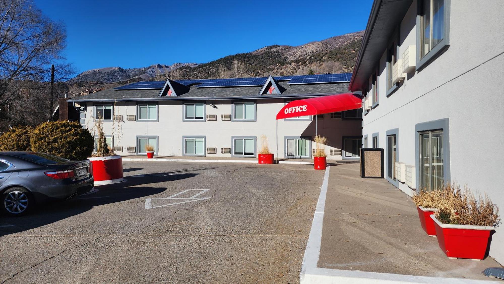 Adventure Inn - Glenwood Springs Exterior photo